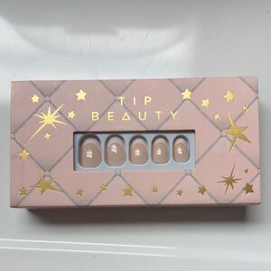 Tip Beauty Oval Nude Press-On Nails
